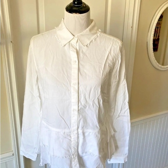Cloth & Stone Anthropologie Top Blouse Sz Medium White Long Sleeve Distressed - Picture 2 of 7